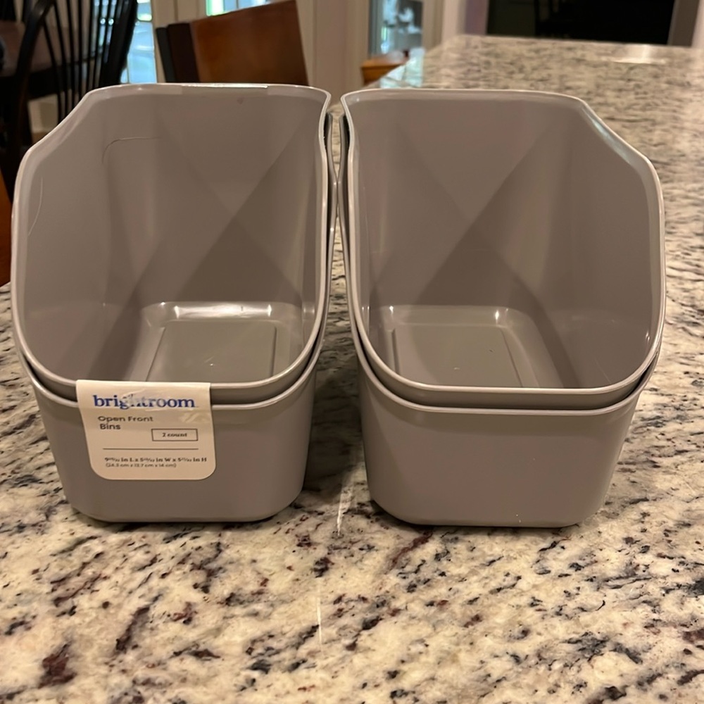 Bundle of four new bright room, bathroom storage containers
